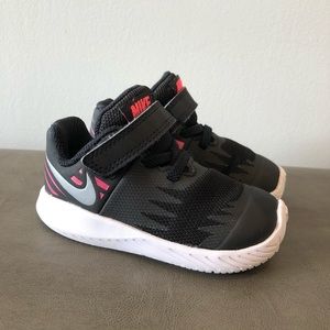 Nike Toddler girl sneakers size 5